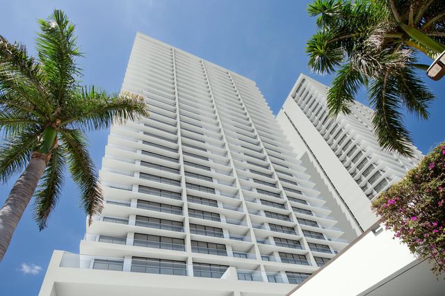 2 of 49 - 529 S Flagler Drive #th3g, West Palm Beach, FL
