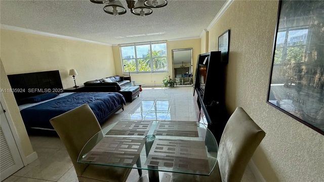 3 of 19 - 2501 S Ocean Drive #427, Hollywood, FL