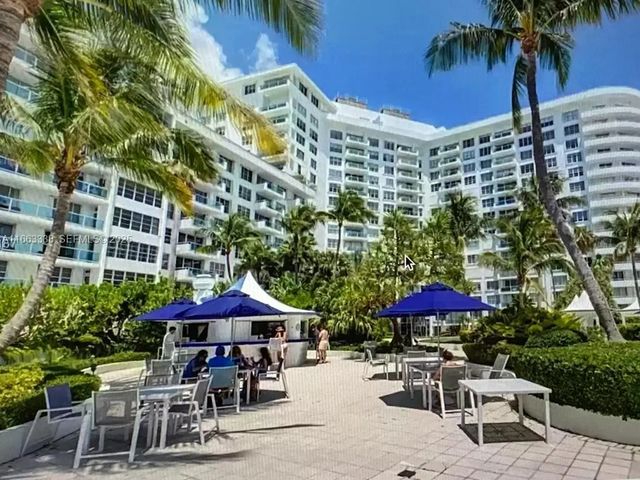 2 of 23 - 5151 Collins Avenue #925, Miami Beach, FL