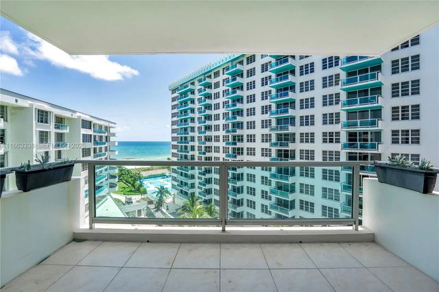 5 of 23 - 5151 Collins Avenue #925, Miami Beach, FL