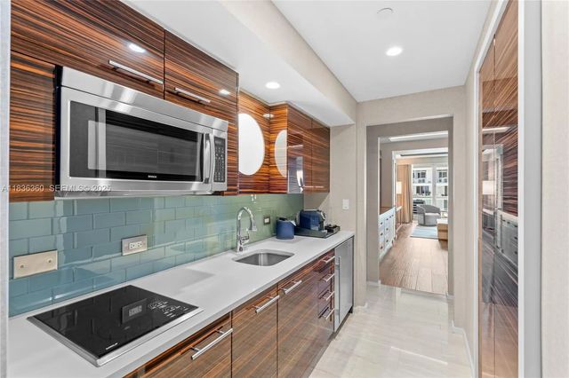 3 of 84 - 551 N Fort Lauderdale Beach Boulevard #r1909, Fort Lauderdale, FL