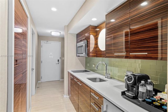 4 of 84 - 551 N Fort Lauderdale Beach Boulevard #r1909, Fort Lauderdale, FL