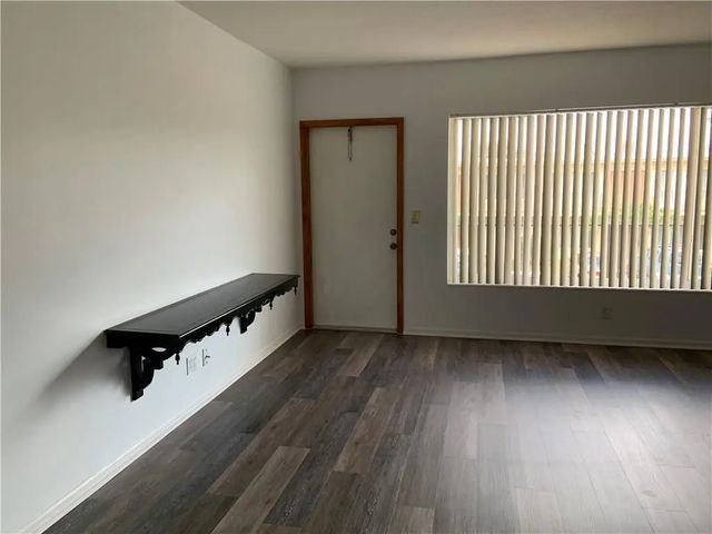 2 of 10 - 2309 S Federal Highway #18, Boynton Beach, FL