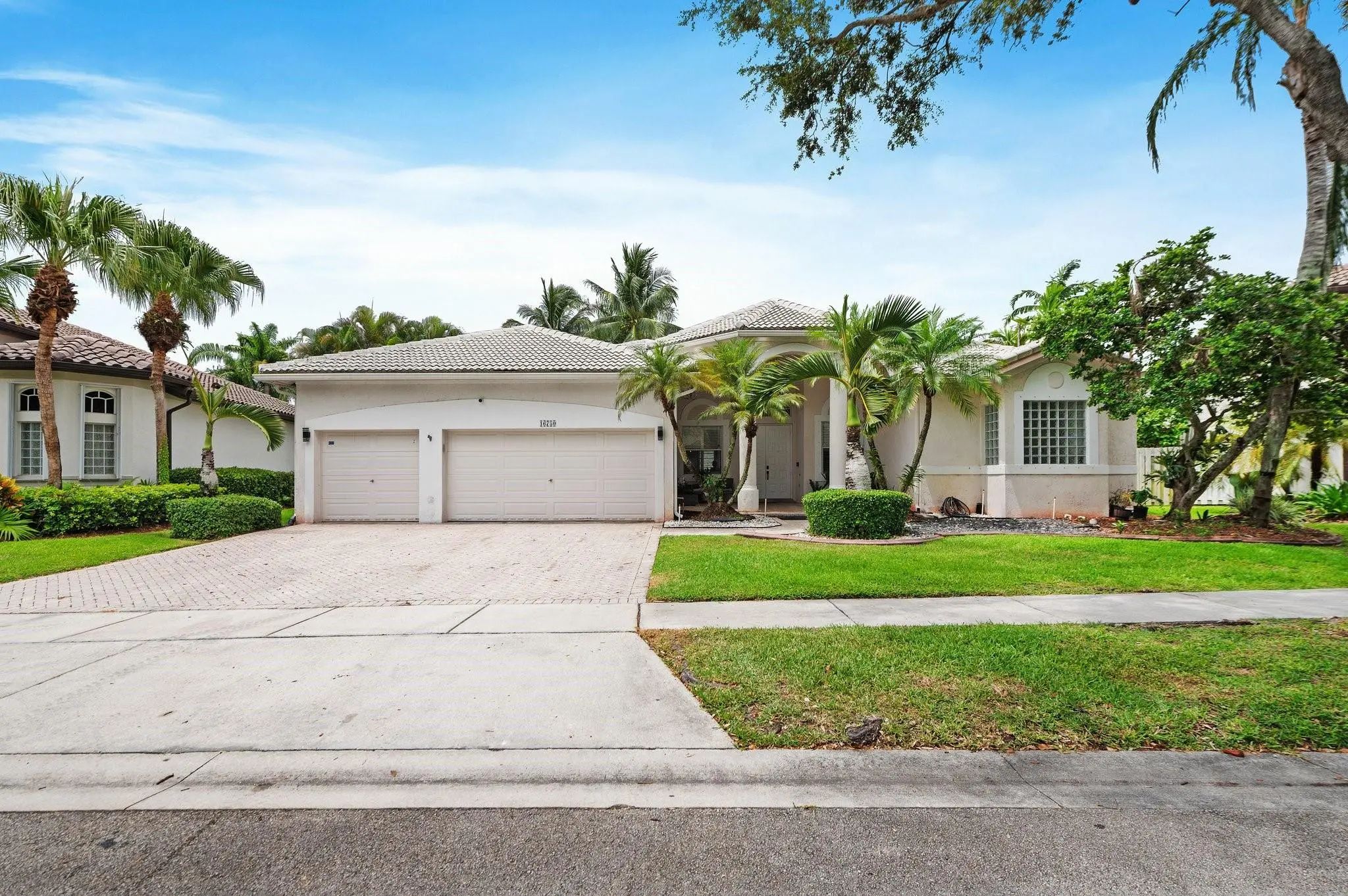 16750 Nw 19th Street, Pembroke Pines
