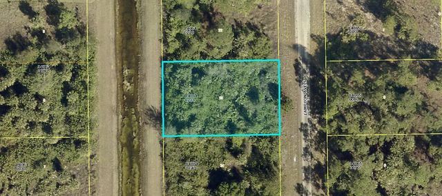 430 Lampion Avenue S, Lehigh Acres
