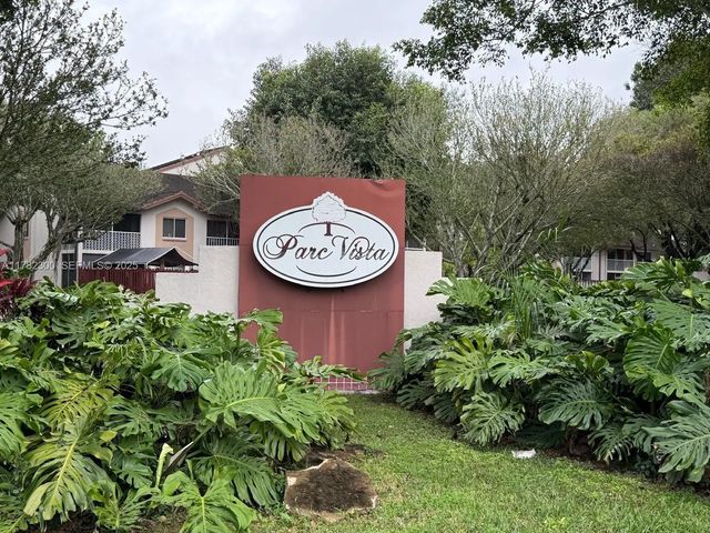 9121 Sw 138th Place #9121, Miami