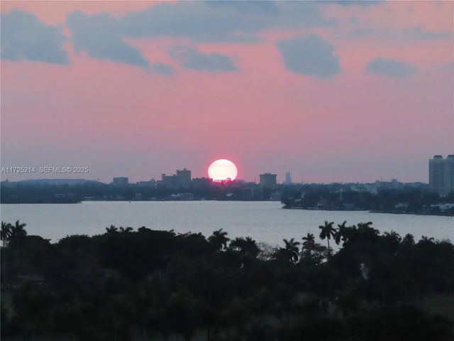 2 of 50 - 5701 Collins Avenue #1011, Miami Beach, FL