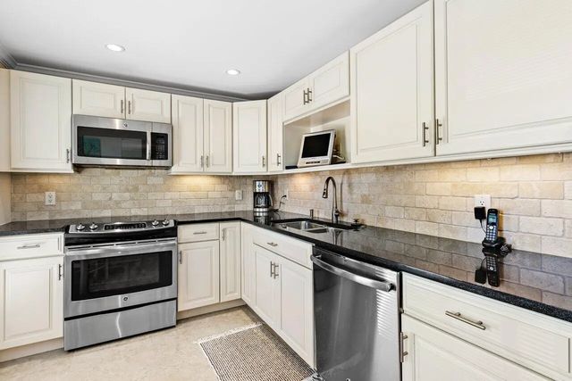 4 of 42 - 4643 Kittiwake Court #kingfisher N, Boynton Beach, FL