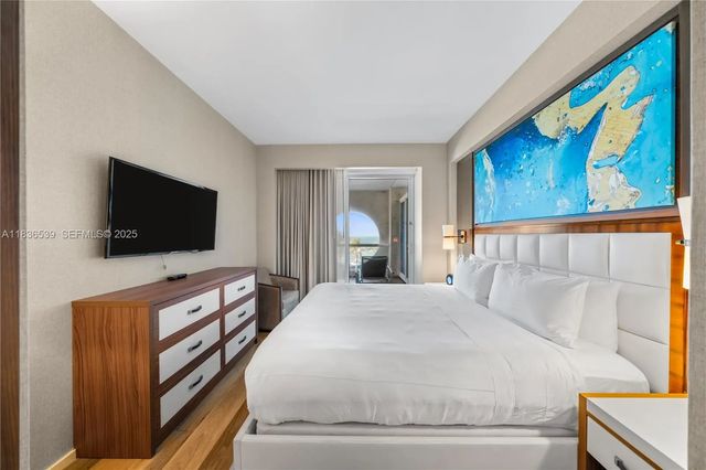 4 of 70 - 551 N Fort Lauderdale Beach Boulevard #r201, Fort Lauderdale, FL