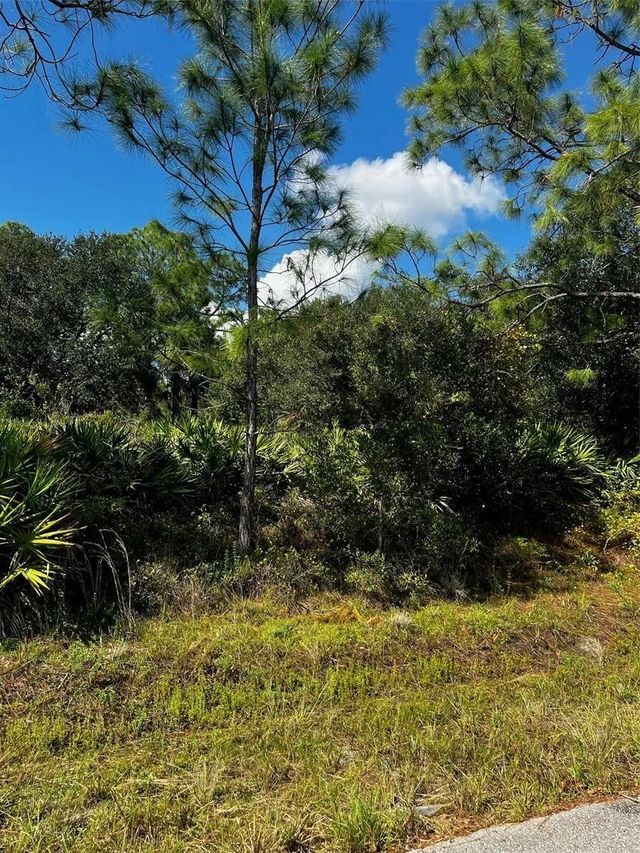 3 of 6 - 1221 Hamilton Avenue, Lehigh Acres, FL
