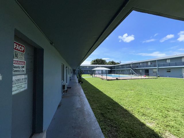2 of 5 - 1829 N A Street #65, Lake Worth Beach, FL