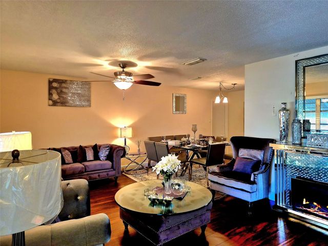 4 of 42 - 1390 Nw 70th Lane, Margate, FL
