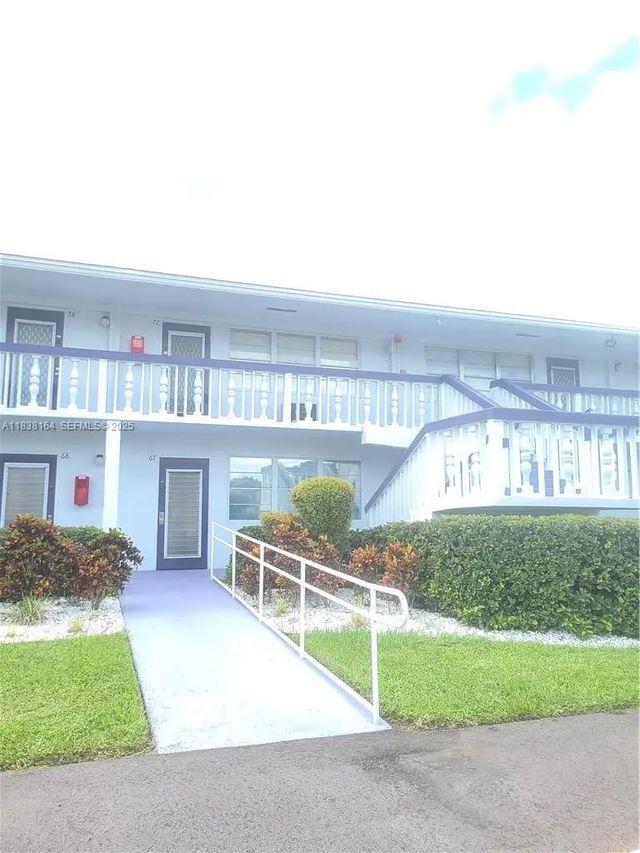 2 of 10 - 82 Oakridge G #82, Deerfield Beach, FL