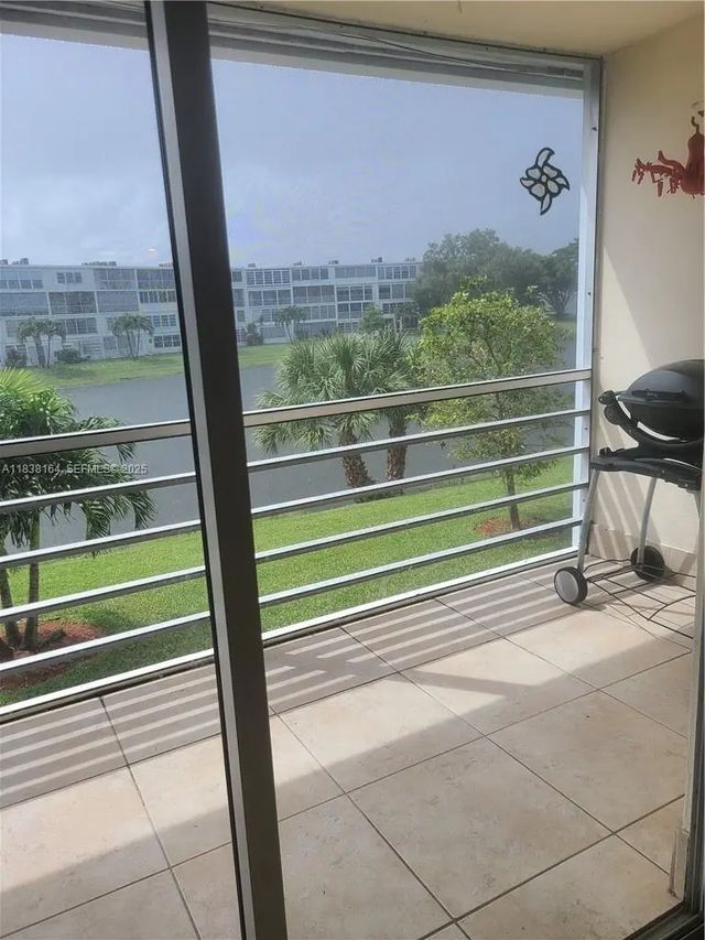 5 of 10 - 82 Oakridge G #82, Deerfield Beach, FL