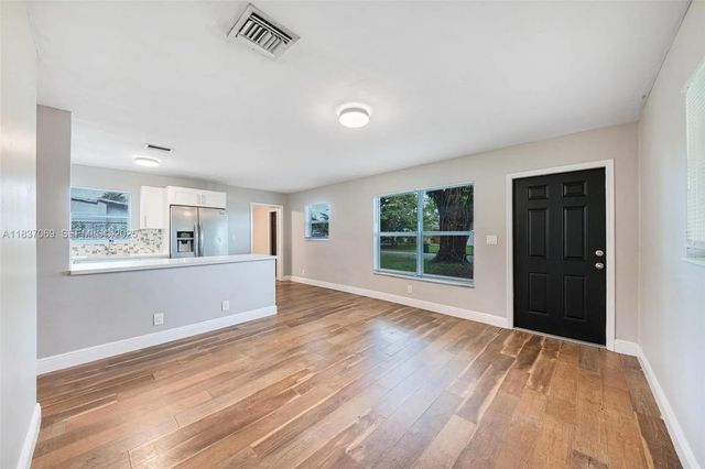 5 of 32 - 2569 Nw 61st Avenue, Margate, FL