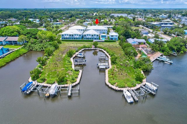 4662 Se Manatee Way, Stuart