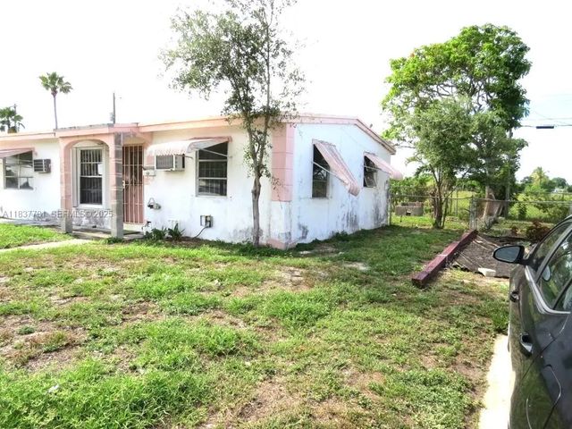 2 of 10 - 525 Nw 16th Street, Pompano Beach, FL