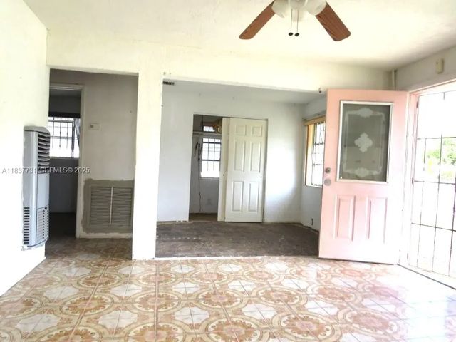 4 of 10 - 525 Nw 16th Street, Pompano Beach, FL