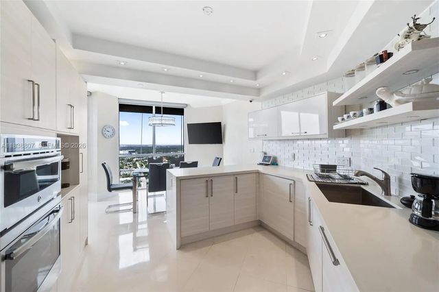 5 of 26 - 2000 Island Boulevard #2409, Aventura, FL