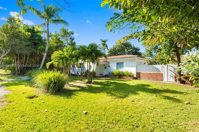 738 Fernwood Road, Key Biscayne