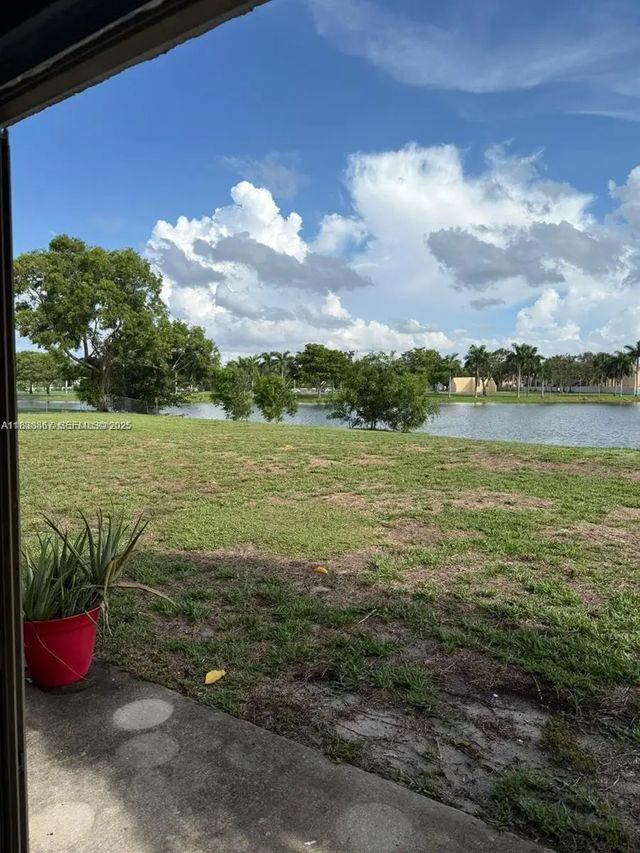 8560 N Sherman Circle #105, Miramar