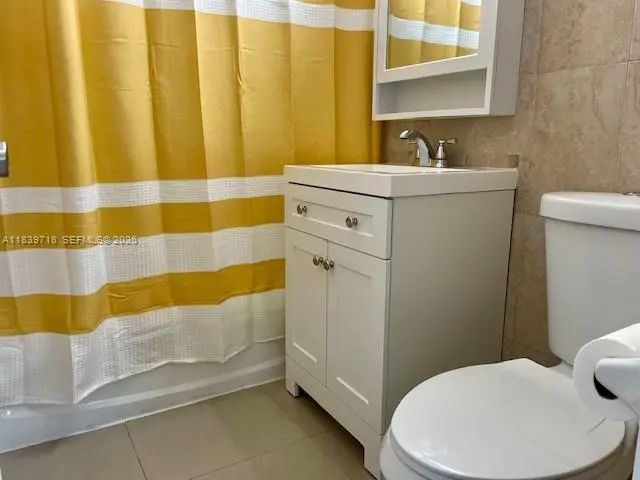 3 of 18 - 330 W 40th Place, Hialeah, FL