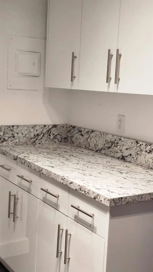 3 of 9 - 2501 Nw 41st Avenue #201, Lauderhill, FL