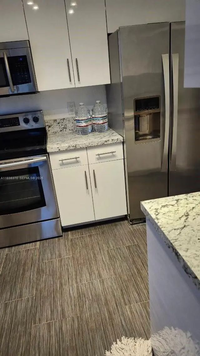 4 of 9 - 2501 Nw 41st Avenue #201, Lauderhill, FL