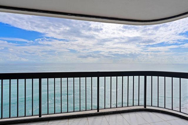 4 of 23 - 5380 N Ocean Drive #10d, Riviera Beach, FL