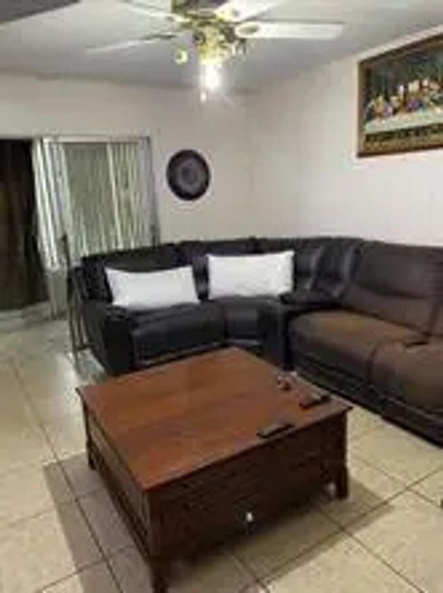 4 of 7 - 4881 Nw 22nd Street #4a, Fort Lauderdale, FL