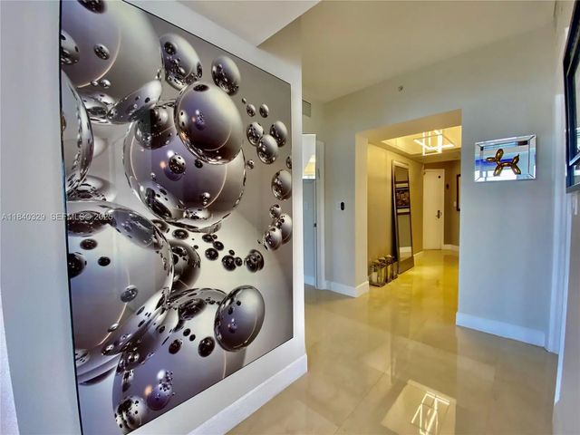 3 of 24 - 19900 E Country Club Drive #1220, Aventura, FL
