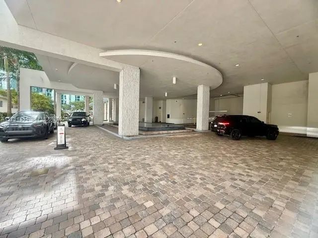 2 of 21 - 1050 Brickell Avenue #1602, Miami, FL