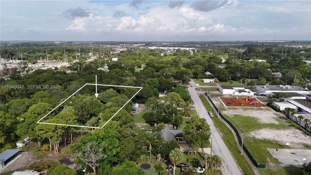 2 of 17 - 1 Tennessee Avenue, Fort Pierce, FL