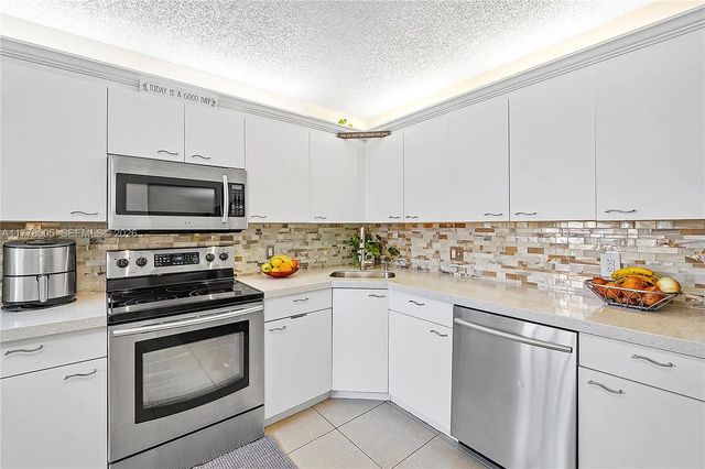 5 of 54 - 4101 E Coral Tree Circle #313, Coconut Creek, FL
