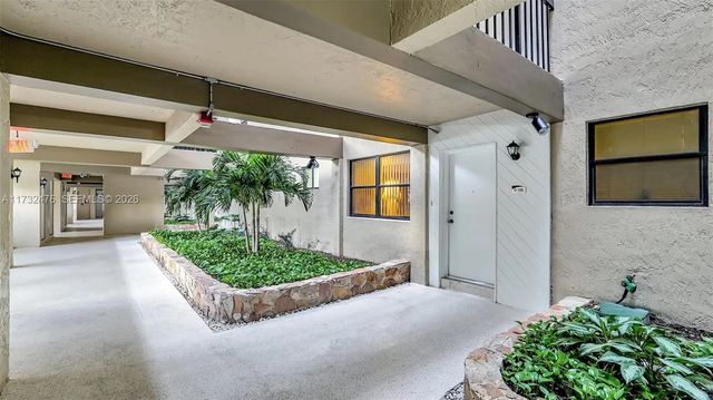 3 of 37 - 481 Ives Dairy Road #105-4, Miami, FL
