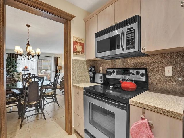 4 of 48 - 2600 Diana Drive #105, Hallandale Beach, FL