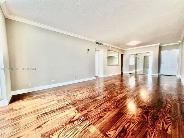 4 of 20 - 3000 S Ocean Drive #1012, Hollywood, FL