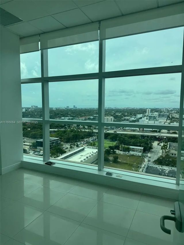 175 Sw 7th Street #1812, Miami