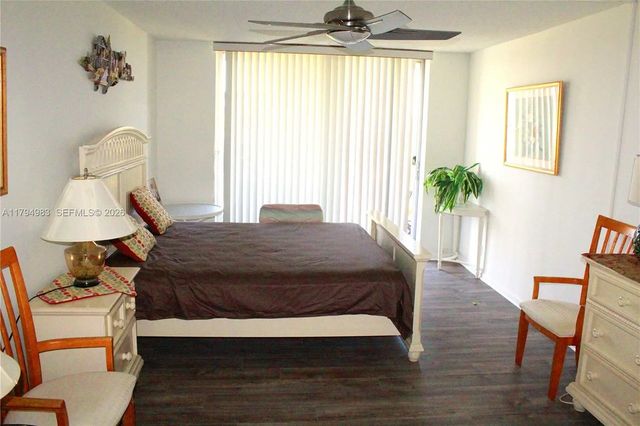 4 of 9 - 2101 Atlantic Shores Boulevard #415, Hallandale Beach, FL