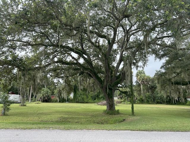 2070 Sw 8th Street, Okeechobee