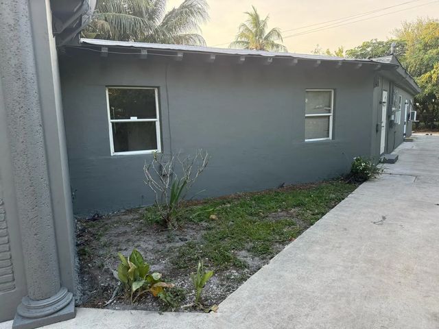 4 of 12 - 2739 Lincoln Street, Hollywood, FL