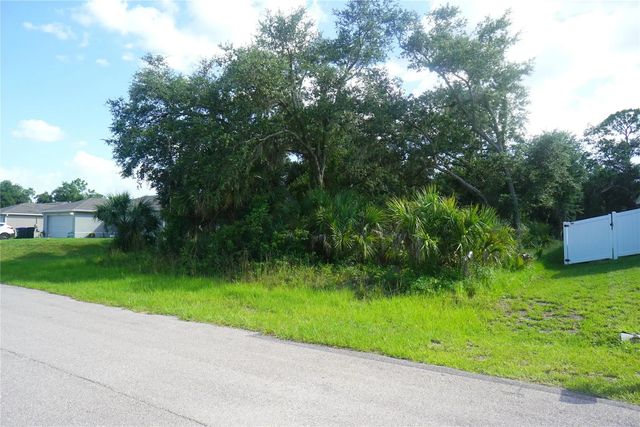 4253 Goldfair Lane, North Port