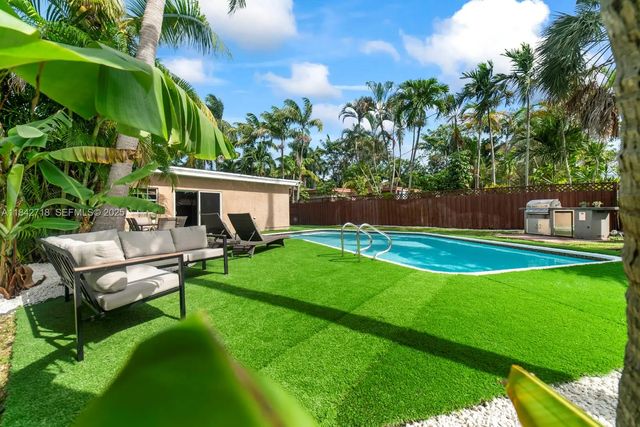 4 of 33 - 2708 Cleveland Street, Hollywood, FL