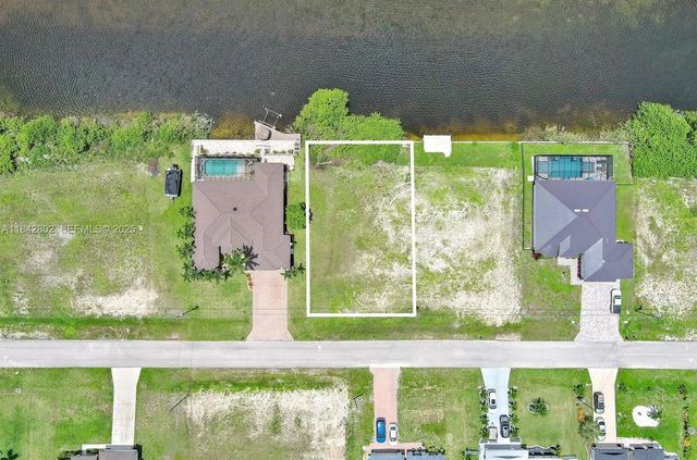 2 of 37 - 401 Nw 24th Terrace, Cape Coral, FL