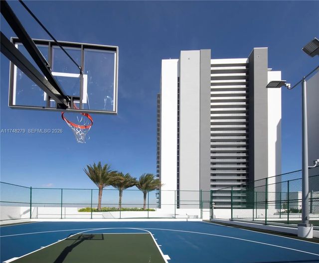 5 of 50 - 16385 Biscayne Boulevard #1221, North Miami Beach, FL