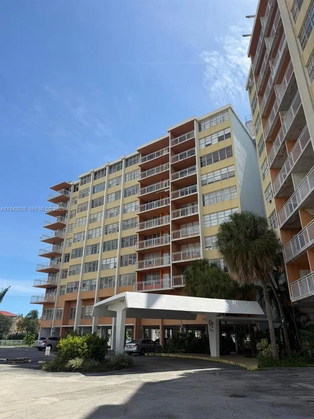 2025 Ne 164th Street, North Miami Beach