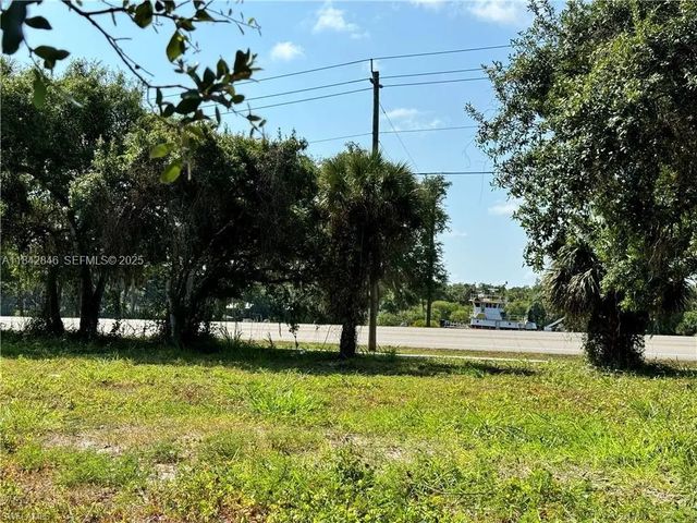 4 of 6 - 500 Avalon Avenue, LaBelle, FL
