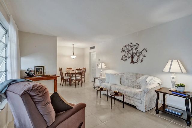 4 of 21 - 1300 N 12th Court #4b, Hollywood, FL