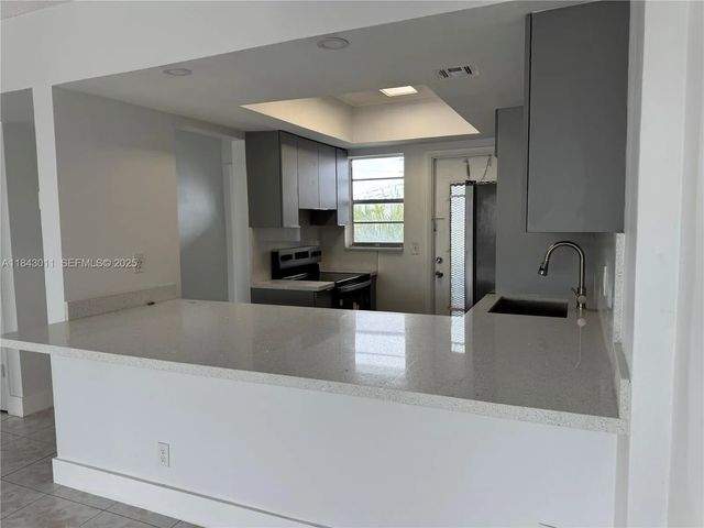 1333 E Hallandale Beach Boulevard #444, Hallandale Beach