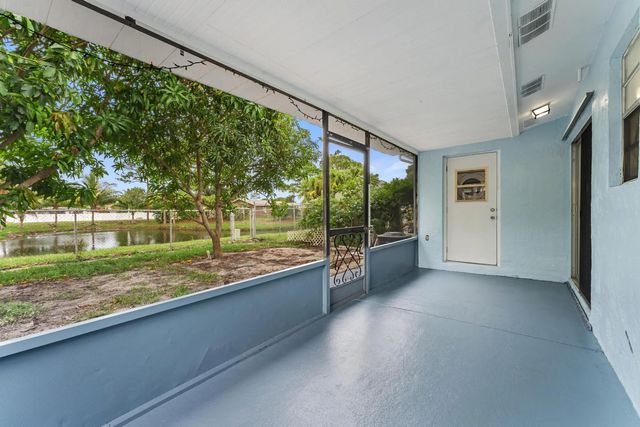 911 Sumter Road W, West Palm Beach